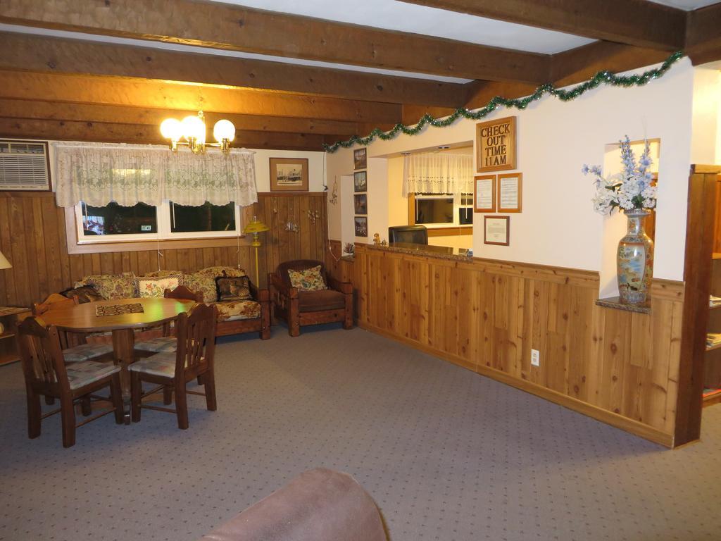 Travelers Inn Motel 이글 리버 외부 사진
