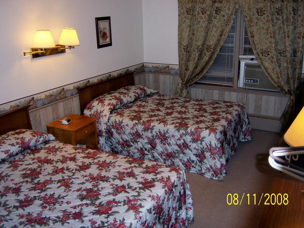 Travelers Inn Motel 이글 리버 객실 사진